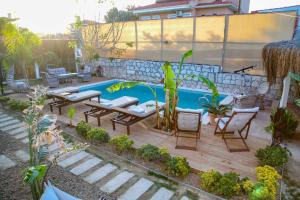 The swimming pool at or close to LONDİA OTEL