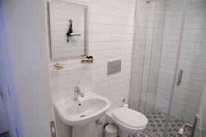 Koupelna v ubytování LONDİA OTEL + 31 fotografií