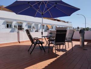 Un balcon sau o terasă la Apartamento 2 Habitaciones Sanlúcar la Mayor N-431 Sevilla-Huelva