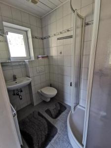 Koupelna v ubytování Haus Schrei