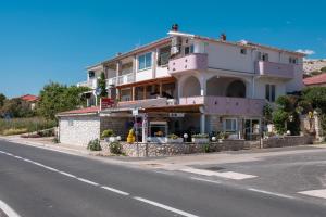 Afbeelding uit fotogalerij van Apartman Mojca Dinjiška Pag in Dinjiška