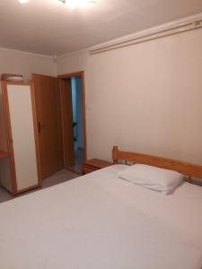 Gallery image of Vikendica Nika in Palić