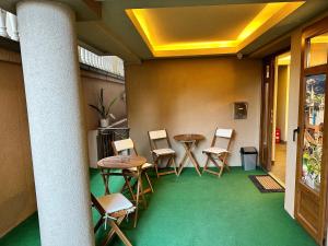 Зображення з фотогалереї помешкання CENTRAL HOTEL-Budva у Будві
