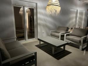Gallery image of La Fontaniega in Cádiz +14 photos