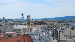 Výhľad na mesto Bratislava alebo výhľad na mesto priamo z apartmánu