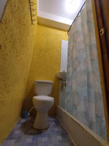 Vonios kambarys apgyvendinimo įstaigoje Yaxlik River Lodge