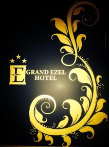 Certifikát, hodnocení, plakát nebo jiný dokument vystavený v ubytování Grand Ezel Hotel