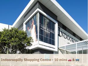 Gambar di galeri bagi CASSA TOOWONG - Convenient 1B Apt at Central Location with Parking Managed by The Cassa di Brisbane
