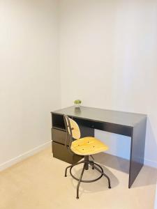 Gambar di galeri bagi CASSA TOOWONG - Convenient 1B Apt at Central Location with Parking Managed by The Cassa di Brisbane