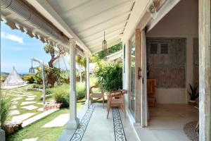 Atalaya Villas Nusa Penida - Adults only外面的花园