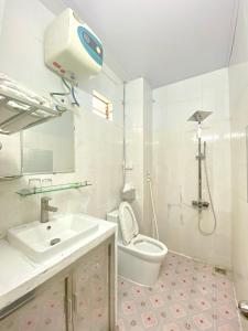 Phòng tắm tại Kocmoc Hotel Hạ Long