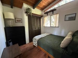 Galeriebild der Unterkunft The Cabin in Packwood in Packwood + 25 Fotos