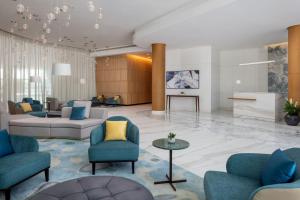 O zonă de relaxare la Marriott Marquis Dubai