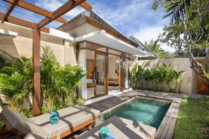 Bazén v ubytování Tonys Villas & Resort Seminyak - Bali nebo v jeho okolí