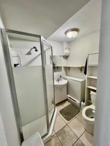 Vannas istaba naktsmītnē Private Cozy Room in Surrey Central