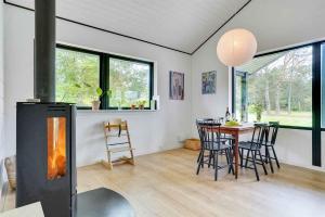 Fotografie z fotogalerie ubytování Summer House In An Idyllic Coastal Area v destinaci Højby