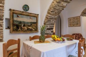 Imagem da galeria de Traditional House in Koronos em Kóronos