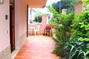 Zahrada ubytování Casa Goletta soggiorno per 4 a 2 minuti dalla spiaggia IUNQ0334