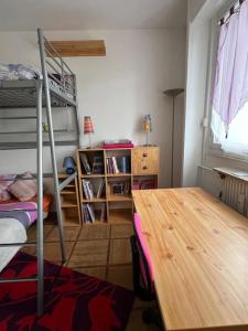 Photo de la galerie de l'établissement RER B 4 minutes Parking gratuit sur place, à Bourg-la-Reine