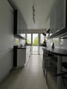 Photo de la galerie de l'établissement RER B 4 minutes Parking gratuit sur place, à Bourg-la-Reine