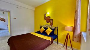 Letto o letti in una camera di Muffys Pool Apartment