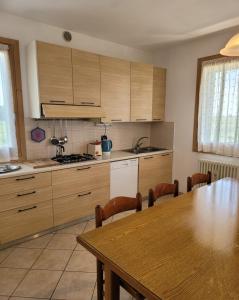 Kuchyň nebo kuchyňský kout v ubytování Casa dei Prati