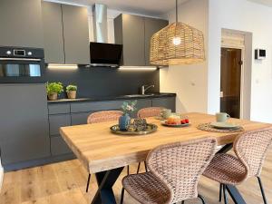 O bucătărie sau chicinetă la Haus-Nordseebrandung-FeWo-7 +6 fotografii