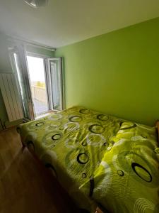 En eller flere senge i et værelse på Na kmetiji s konji - Pogelšek