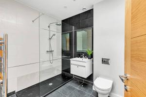 Kúpeľňa v ubytovaní Brentford Penthouse