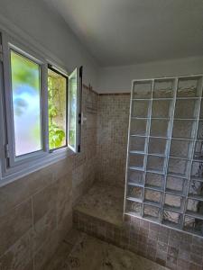 Koupelna v ubytování Auberge les Aromes