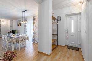 Kuchyň nebo kuchyňský kout v ubytování Casa Anamaria private Pool near Vrsar + 28 fotografií