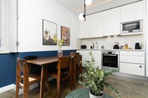 Kuchyň nebo kuchyňský kout v ubytování Limehome Lisbon Calçada do Cardeal + 15 fotografií