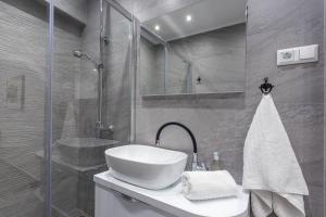 Ένα μπάνιο στο Hvar Pavičić Top View apartments +17 φωτογραφίες