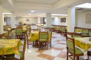 Restaurace v ubytování Rede Andrade Mercado Hotel