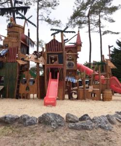 Zona de joacă pentru copii de la T2 Mimizan plage Accès Camping
