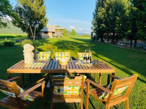 Zahrada ubytování Rooms & Apartment ZALA Airport shuttle option