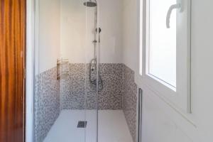 Ένα μπάνιο στο Acogedor apartamento céntrico