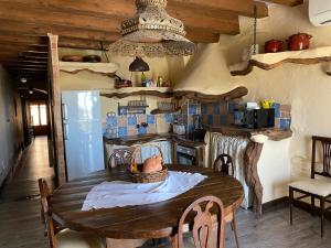A kitchen or kitchenette at Casa Rural tía Salomé