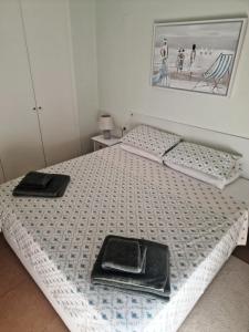 Postel nebo postele na pokoji v ubytování Immaculate 2-Bed Apartment in Pego