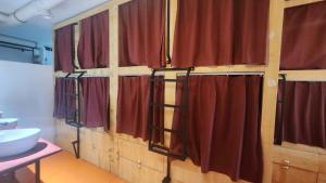 Baðherbergi á Ulaanbaatar Hostel +24 myndir