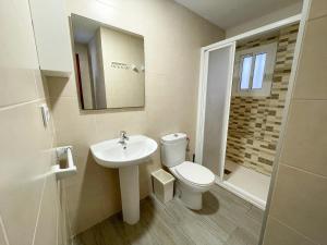 Koupelna v ubytování Apartamentos Gandia-Daimuz 3000