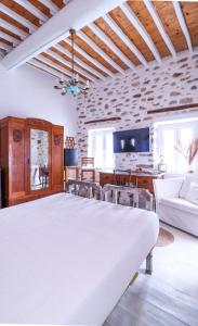 Imagen de la galería de Rustic house in Ano Syros, en Ano Syros