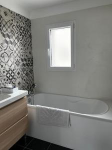 Bathroom sa La Casa Familia à Fontainebleau