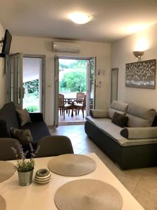 Posezení v ubytování Apartmani Samec