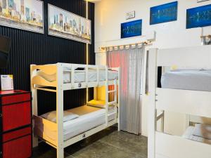 a bunk bed room with two bunk beds at Ica Adventures II in Ica