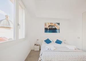 Kép Luxury suite la terrazza in pieno centro in Cagliari szállásáról Cagliariban a galériában Még 22 kép