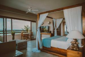 Gallery image of Jashita Hotel - Nefertiti Honeymoon Suite - Mexico in Puerto Morelos