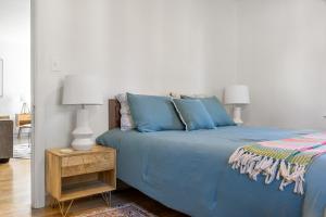 Postel nebo postele na pokoji v ubytování Yellow Cherry - Pet friendly Close to town and Beach