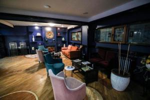 Lounge alebo bar v ubytovaní Hazz Hotel