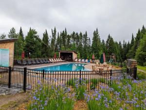 Fotografie z fotogalerie ubytování Cote Nord Tremblant Chalet Louie v destinaci Lac-Superieur